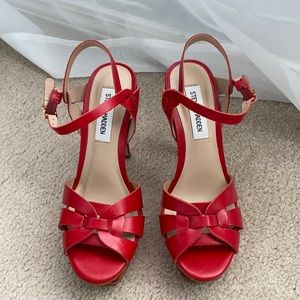 Steve Madden Red platform sandal